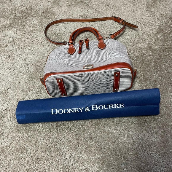 DOONEY & BOURKE ZIP ZIP SNAKE EMBOSSED LEATHER SATCHEL. GRAY/BROWN. BRAND NEW. - Picture 5 of 9